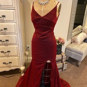 Stunning, red gown. BNWT/SF